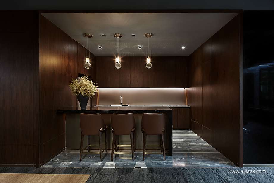 鄭州商務(wù)公司辦公室裝修設(shè)計